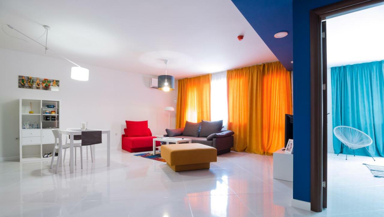 Pop Your Colors - Funky And Modern 1Bdr Apt By Flat Mаnager Пловдив Екстериор снимка