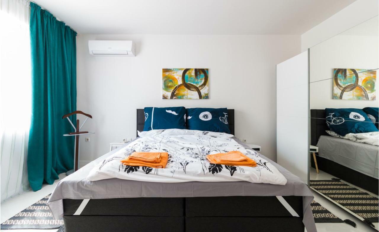 Pop Your Colors - Funky And Modern 1Bdr Apt By Flat Mаnager Пловдив Екстериор снимка