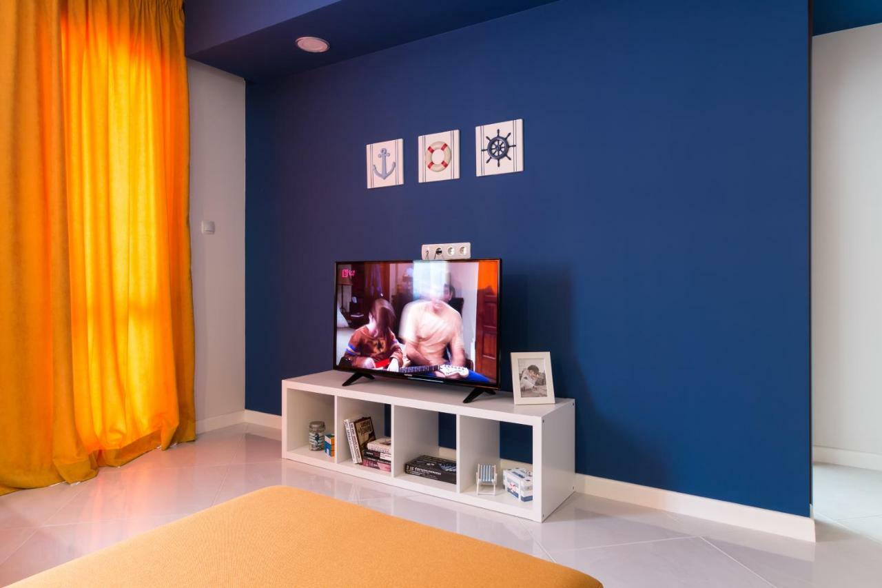 Pop Your Colors - Funky And Modern 1Bdr Apt By Flat Mаnager Пловдив Екстериор снимка
